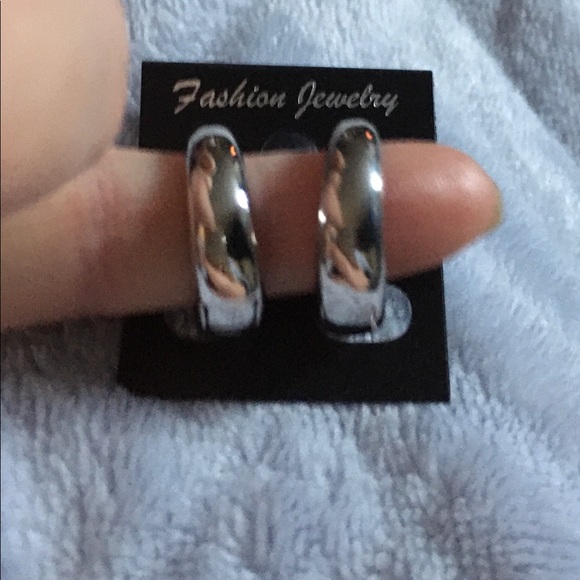 Sterling Silver .925 Hoop Earrings - Picture 3 of 4